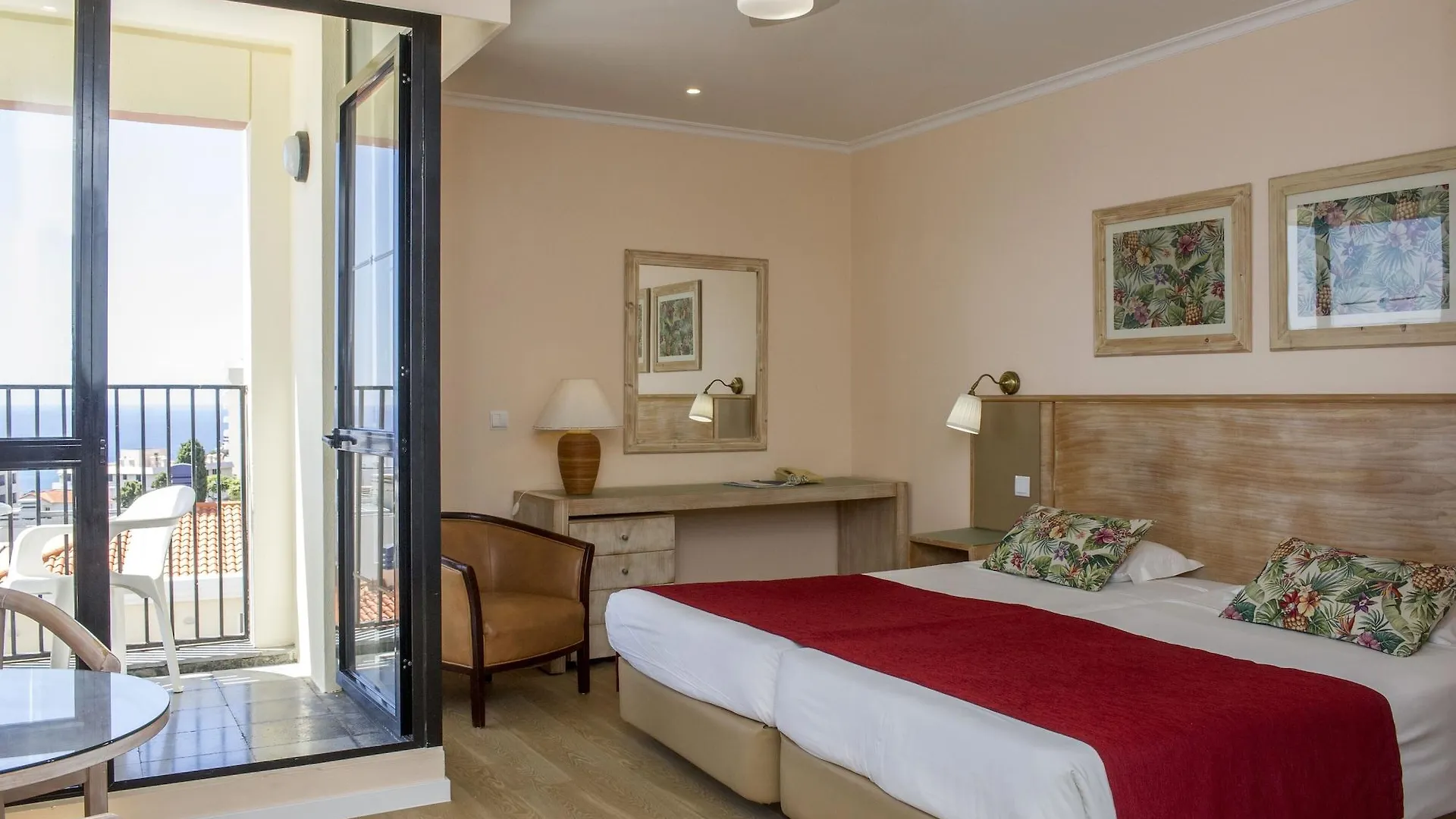 Buganvilia Studio Hotel Funchal  Portugal